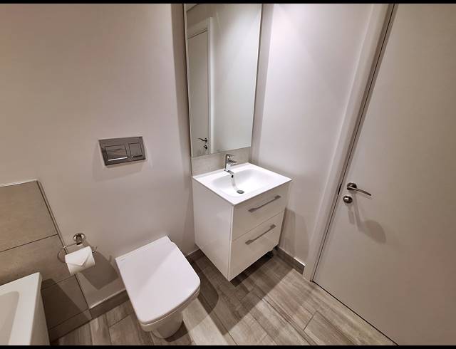2 BEDROOM APARTMENT FOR SALE IN UMHLANGA CENTRAL